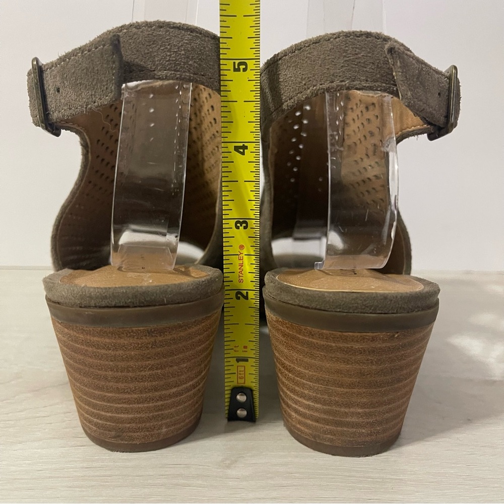 Lucky Brand LP-Bertel Women's 8M Grey Leather Heel Sandals Sling Back Shoes - Picture 6 of 8